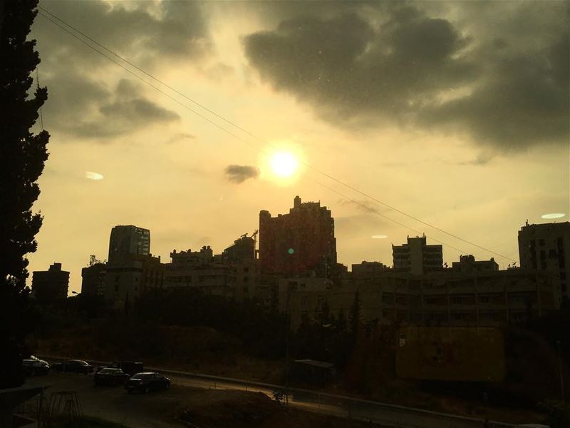 waiting for my sun to shine 💨💨💨💨☀️  lebanon  beirut  sky  clouds ... (Clinique Du Levant مستشفى المشرق)