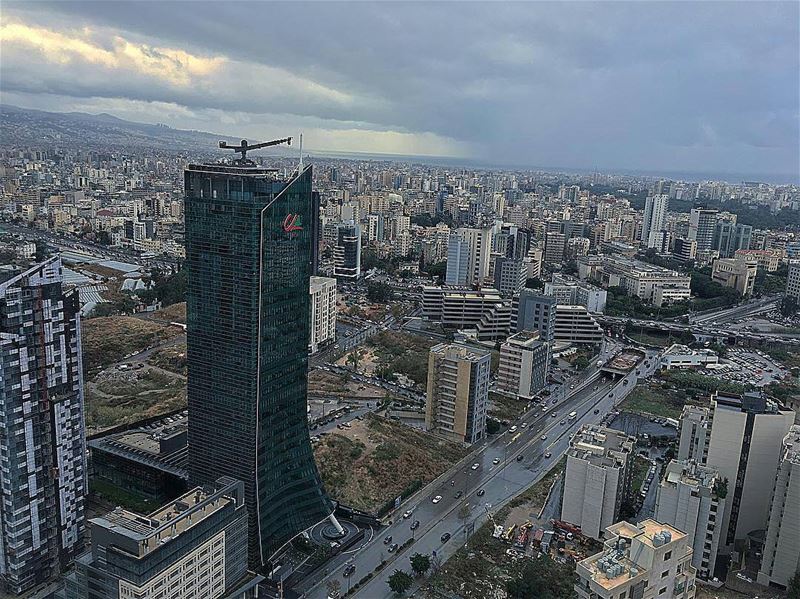 Waiting for Storm 🌩🌨By @chahinegram  Badaro  Achrafieh  Beirut  Liban ... (Sioufi Heights)