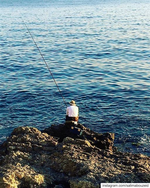 Waiting to feeds his loved ones 🎣 💙Morning igers ☀️-------------------- (Beirut, Lebanon)