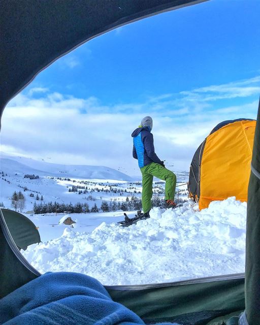 Waking up to this💆🏻‍♂️🏕(talking about the view and not @milo_daou of... (Téléskis des Cèdres - Cedars Ski Resort - Arz)