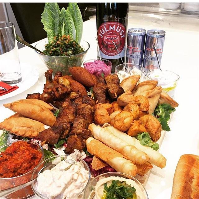 Wala atyab 😍😍By: @foodbynatt  lebanese_in_sweden  livelovelebanon ...