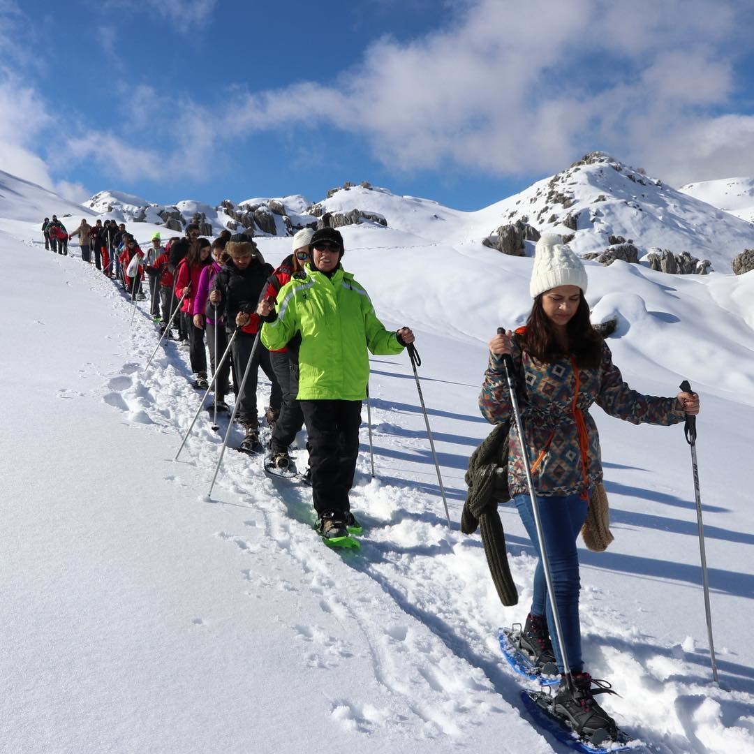 Walk the line !!  hiking  snow  neige  sport  Lebanon  lebanese  Liban ... (Laklouk)