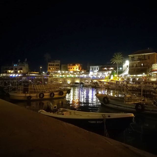  WalkIn  Byblos at  Night  OldHarbor  NorthenHarbor  Oldcity  HomeTown ... (Jbeil-Byblos)