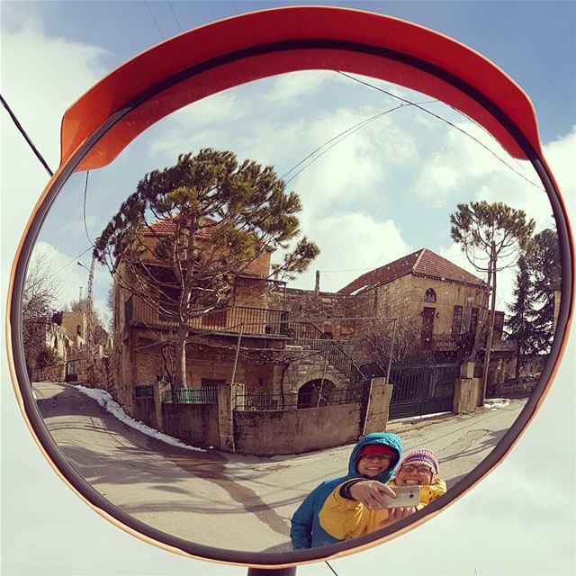 Walking in the snow in the narrow streets of baadarane in the chouf... (Baadarâne, Mont-Liban, Lebanon)