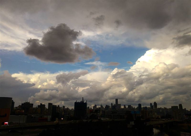 💫 Wandering in the clouds.. Moving through the air..... (Beirut, Lebanon)