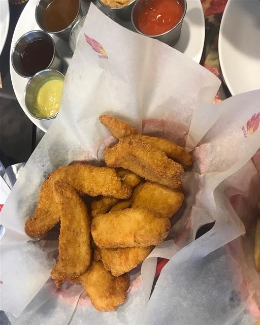 Wanna go boneless ? 🤤... 3 or 4 baskets ? 😬... try it with the teriyaki... (Lord of the Wings)