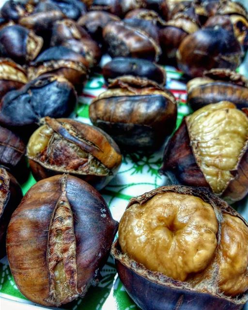 Want some ? 🌰😋•••• chestnut nuts eat letseat eeeeeats yummy nomnom... (Beirut, Lebanon)