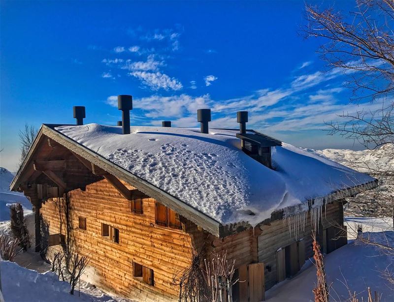 Warm blankets & soft socks 💙 (Kfardebian,Mount Lebanon,Lebanon)