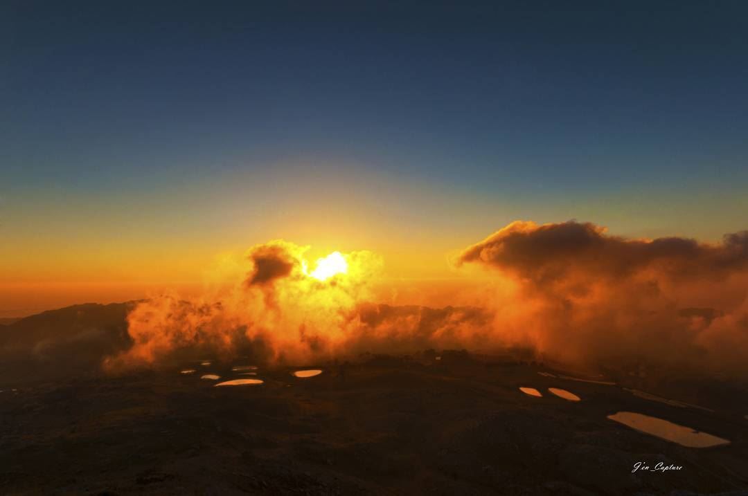 Warm Sunset 😎••• Nikon  NikonDX  Nikonphotography  NikonDSLR ... (Aaqoura, Mont-Liban, Lebanon)