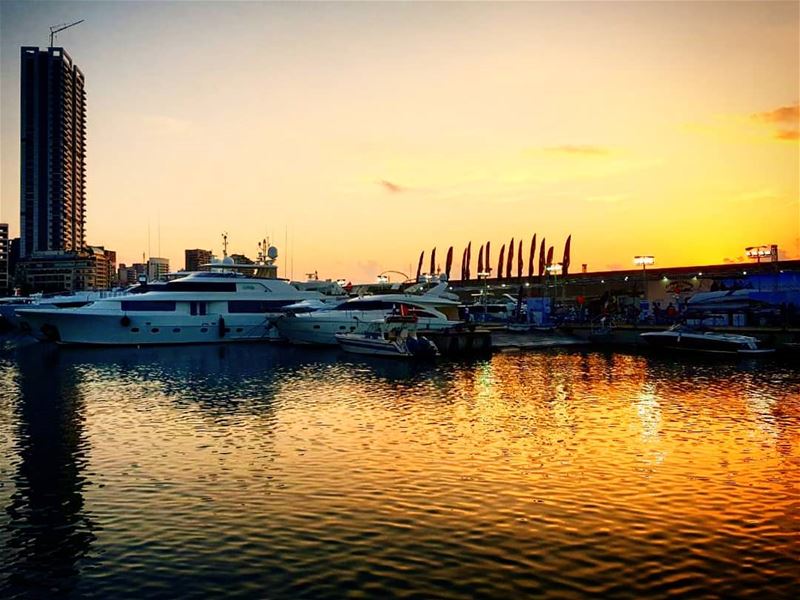  watching  sunsets is a  spiritual thing you can do 🇱🇧🌅 aboutyesterday... (Zaitunay Bay)