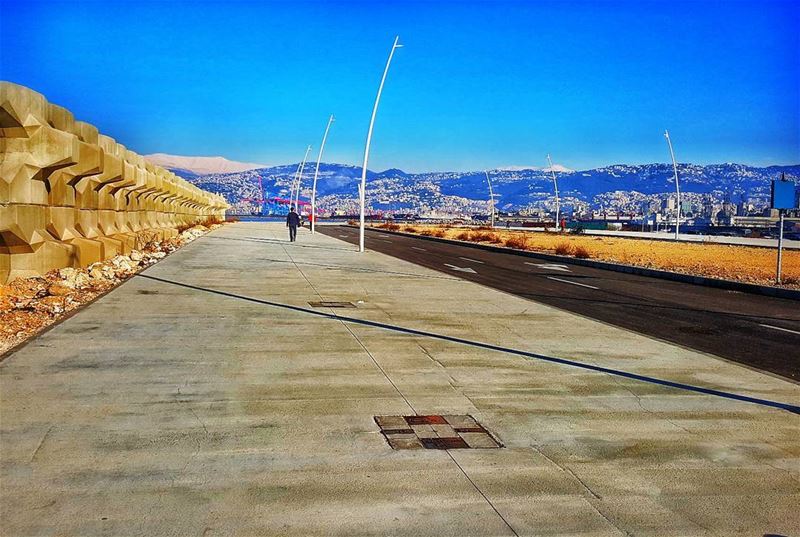 Water Front waterfront  sea  corniche  mountains  mountlebanon  blue  sky... (Water Front Biel)