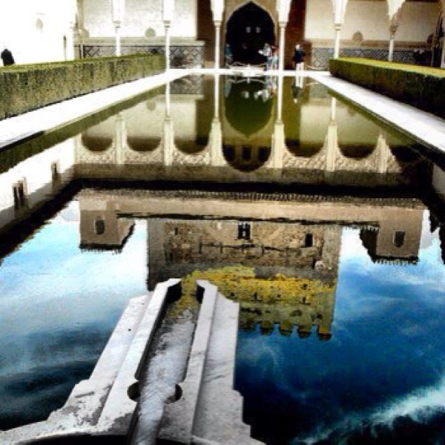 water  reflection  andalucia  architecture  alhambra  castle  granada ...