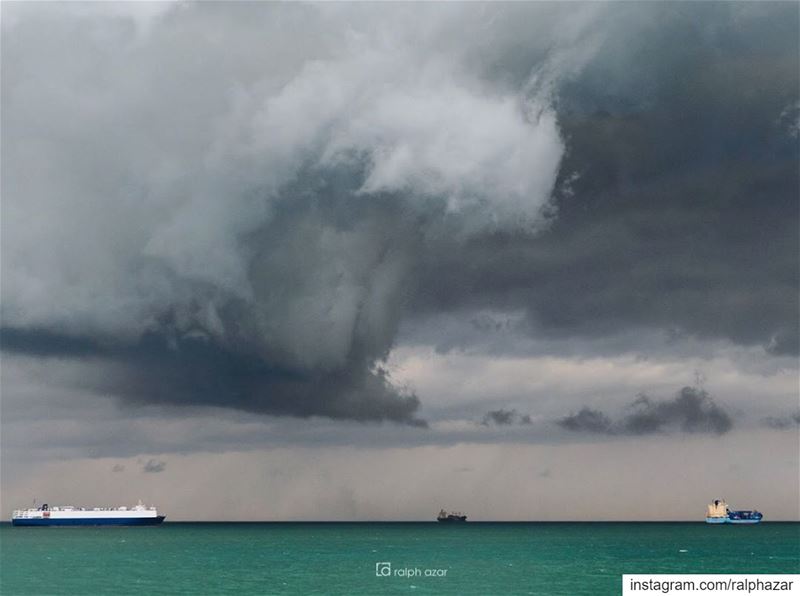 Wavy cloud ☁️  beirut  winter2019.... storm  clouds  thunderstorms ... (Beirut, Lebanon)