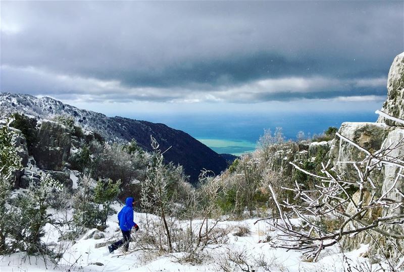 We keep exploring! A view to the sea thru the mountains!.........