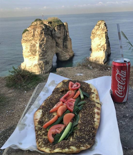 We skipped breakfast but surely we can't skip brunch.. Can we?? 🙈🙉🙊..... (Ar Rawshah, Beyrouth, Lebanon)