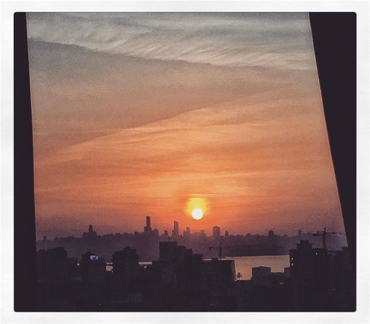 We surely have the most charming  sunset in the  world!!! beirut ... (Antilyas)