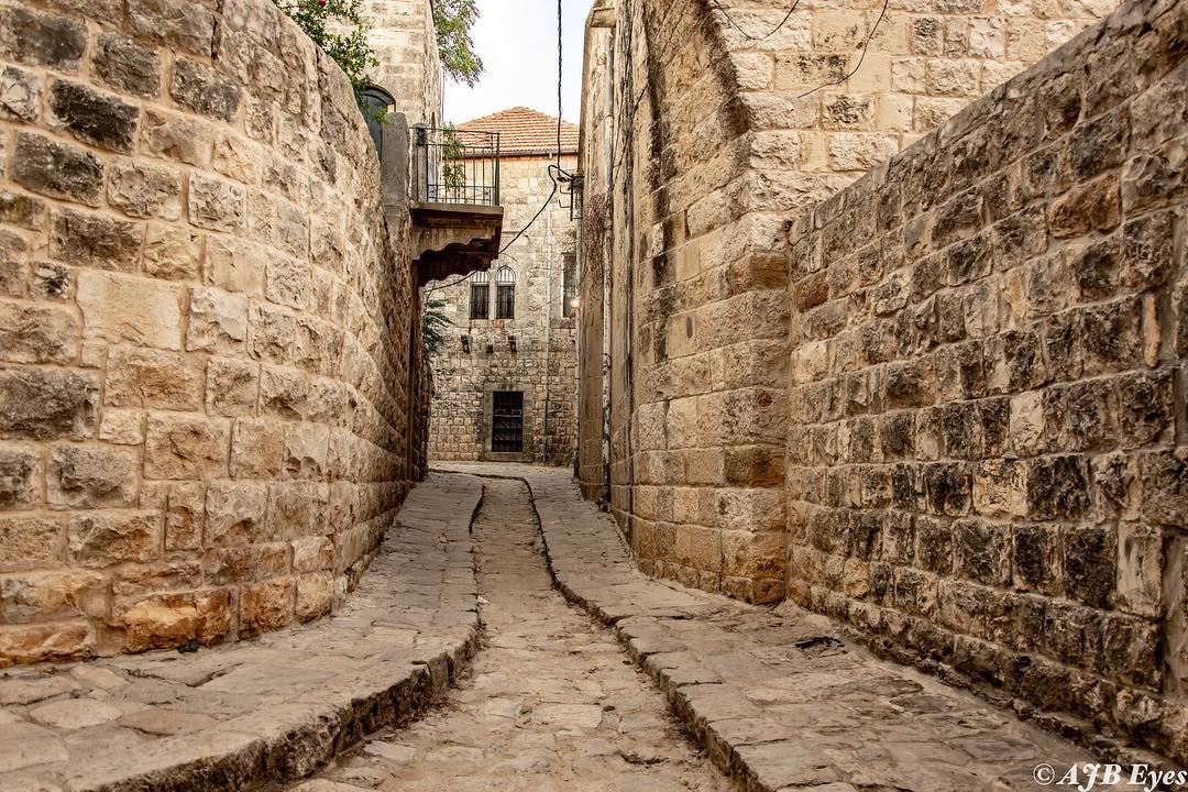 We wander through old streets and pause before the age stricken houses;... (Dayr Al Qamar, Mont-Liban, Lebanon)