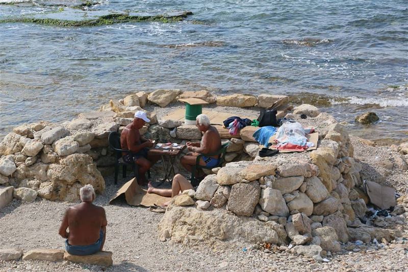 Weekend fun! What are the plans for for a hot weekend? Playing cards on... (Beirut, Lebanon)