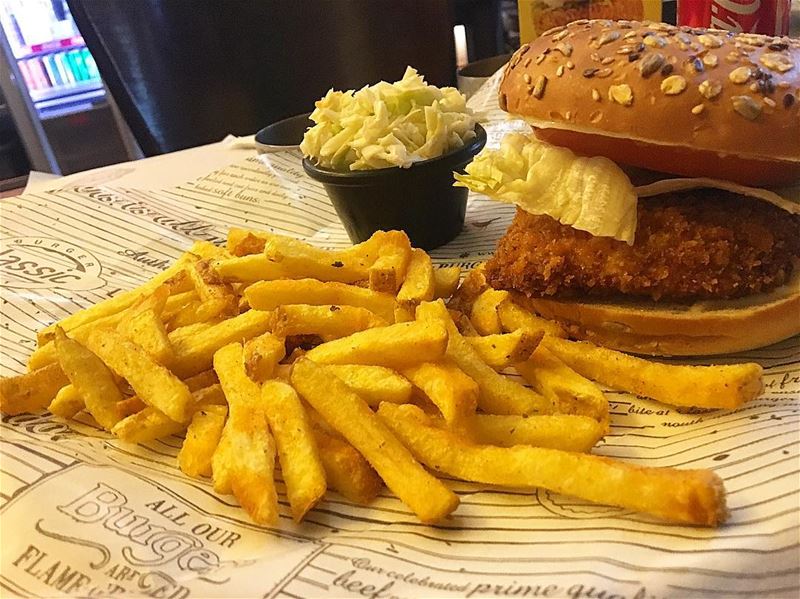 Weekend glory 🍔🍟. weekend food eat yummy nomnom foodie foodporn... (Beirut, Lebanon)