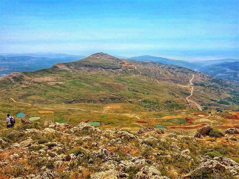 Weinik ya Carole??! . carole ?  minCarole ?!  meen  sannine  hike  hiking... (Sannin, Mont-Liban, Lebanon)