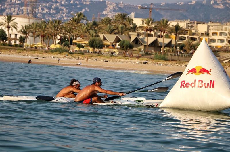 What a close finish!!!😱 @wael.akiki winning first round of the race with...
