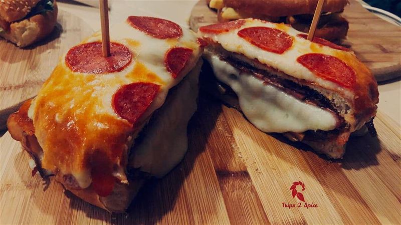 What a perfect combination😍 🍕 🍔.-------------------------📍 @chezchako (El Mroûj, Mont-Liban, Lebanon)