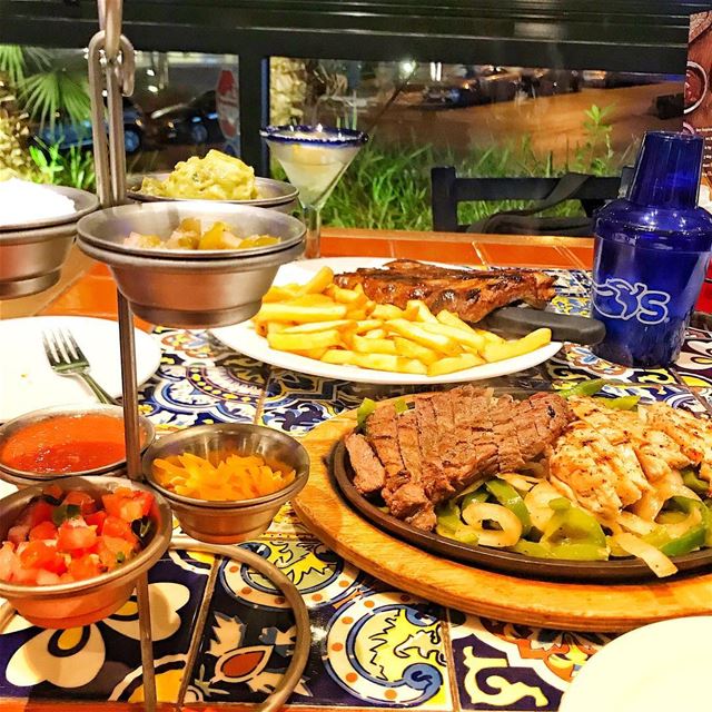What are the two mexixan words that come first to your mind? 🤩.Been... (Mexican Street Food)