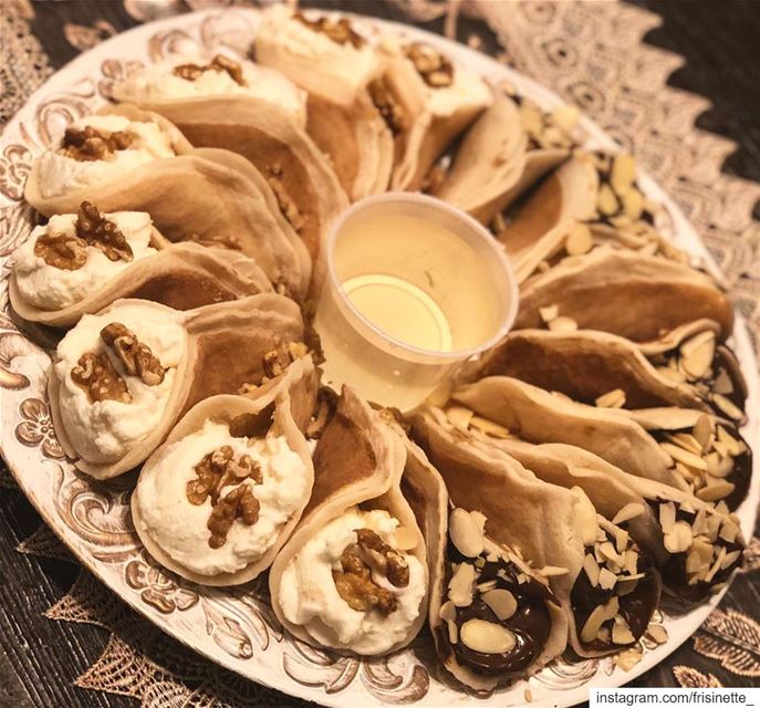 what do you prefer Atayef Ashta Or Nutella ? 🤔🙊...Atayef are lebanese... (Greater Montreal)