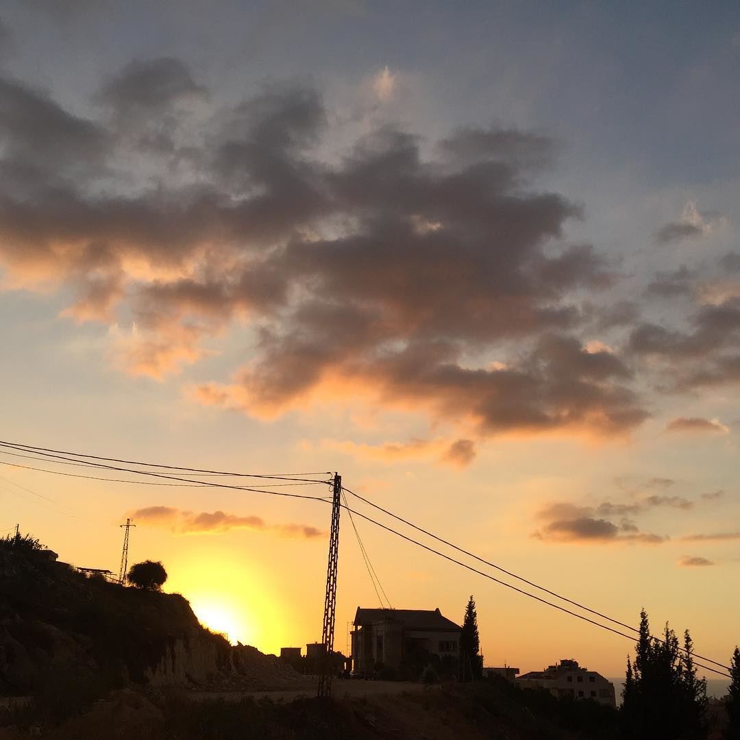 what makes an epic sunset?the burning color sky?a fancy silhouette in... (Rasmasqa Al Koura)