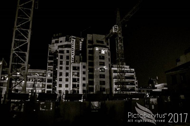 "What strange phenomena we find in a great city, all we need do is stroll...