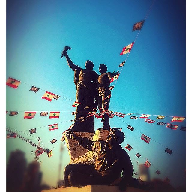  whatsuplebanon  martyrs  respect  onelebanon  lebanesearmy  love  beirut ... (Martyrs' Square, Beirut)