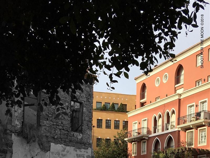 When heritage, renovated and modern architecture meet in one shot ... (Downtown Beirut)