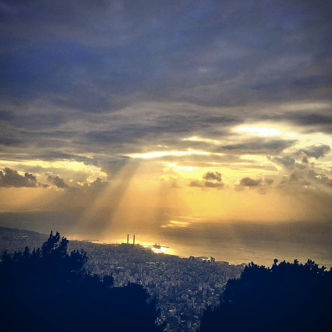 When I admire the wonders of a sunset or the beauty of the moon, my soul... (Jounieh)