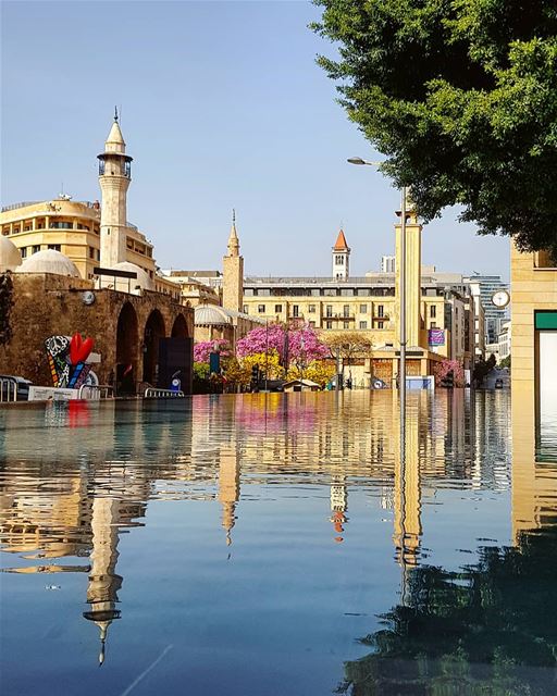 When it's Spring.. Nature Paints Herself!!🌸🍃🌸🍃🌸...Sunday run in... (Downtown Beirut)