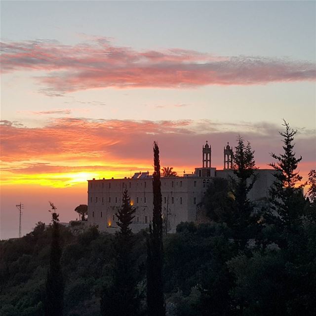 When the sun sets.  jbeil  beirut  lebanon  wearelebanon  whatsuplebanon ... (Byblos - Jbeil)