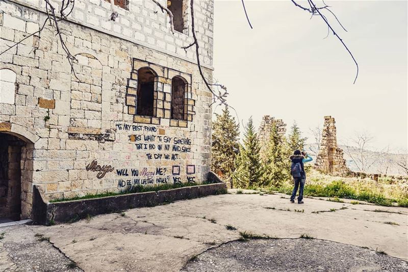 When there is no respect for the old building. lebanonoutdoors ... (Ra'S Al Matn, Mont-Liban, Lebanon)
