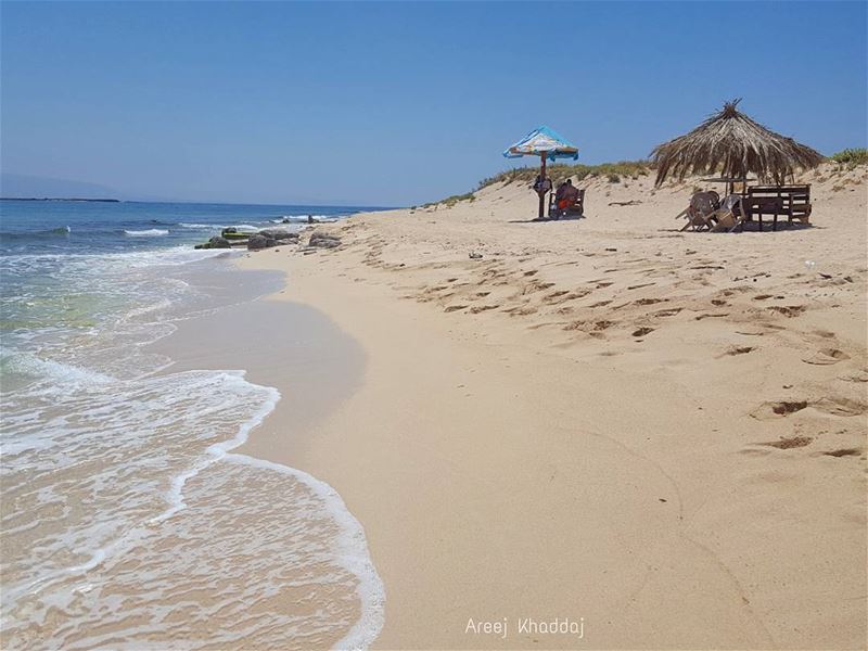 When weekends start on Wednesday 🏝🏖 (Rabbits Island- El Mina.)