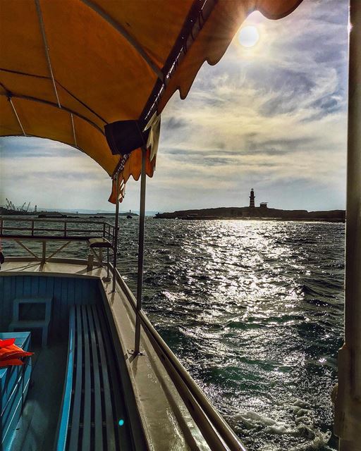 When words fail and silence prevails, a captive audience to life and its ... (Sidon, Lebanon)