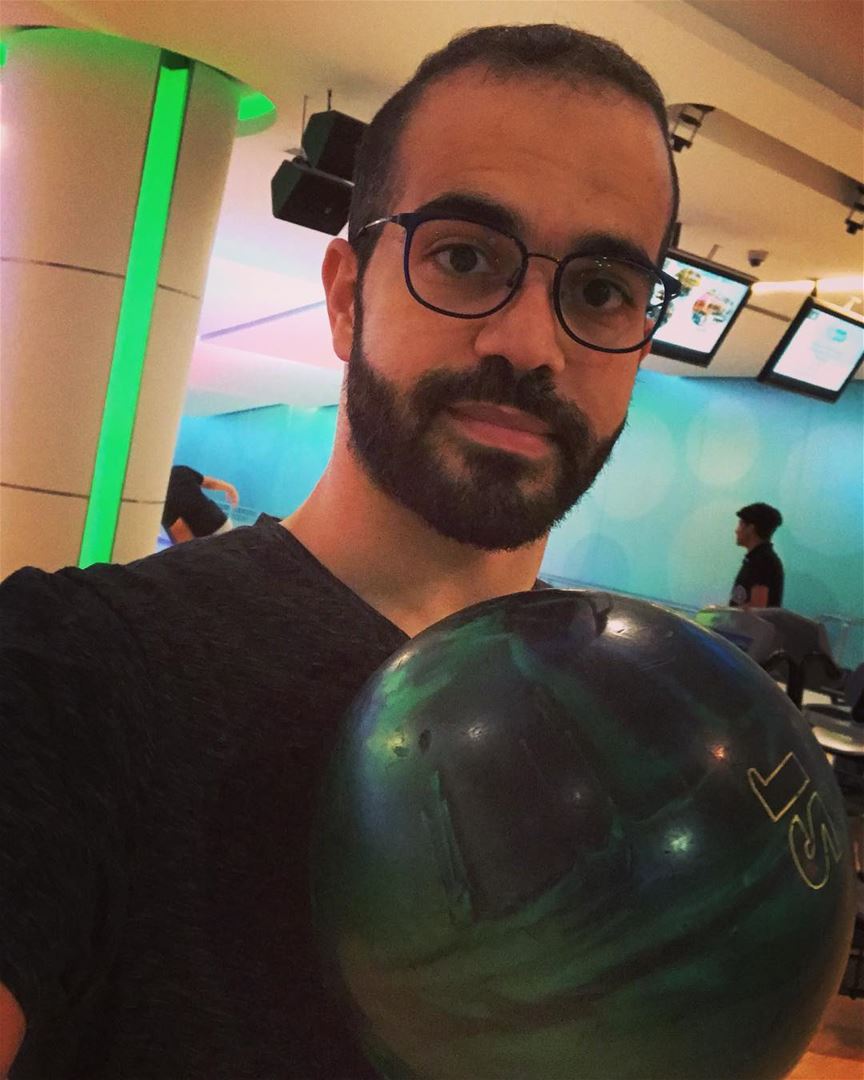 When you are obliged to play bowling 😋 !! 🎳 🇰🇼  bowling  morning ... (Kuwait)
