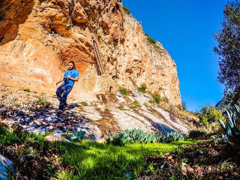 When your fellows are too lazy to go down the cliff and get the GoPro ✌🏻 ... (Beït Hbâq, Mont-Liban, Lebanon)
