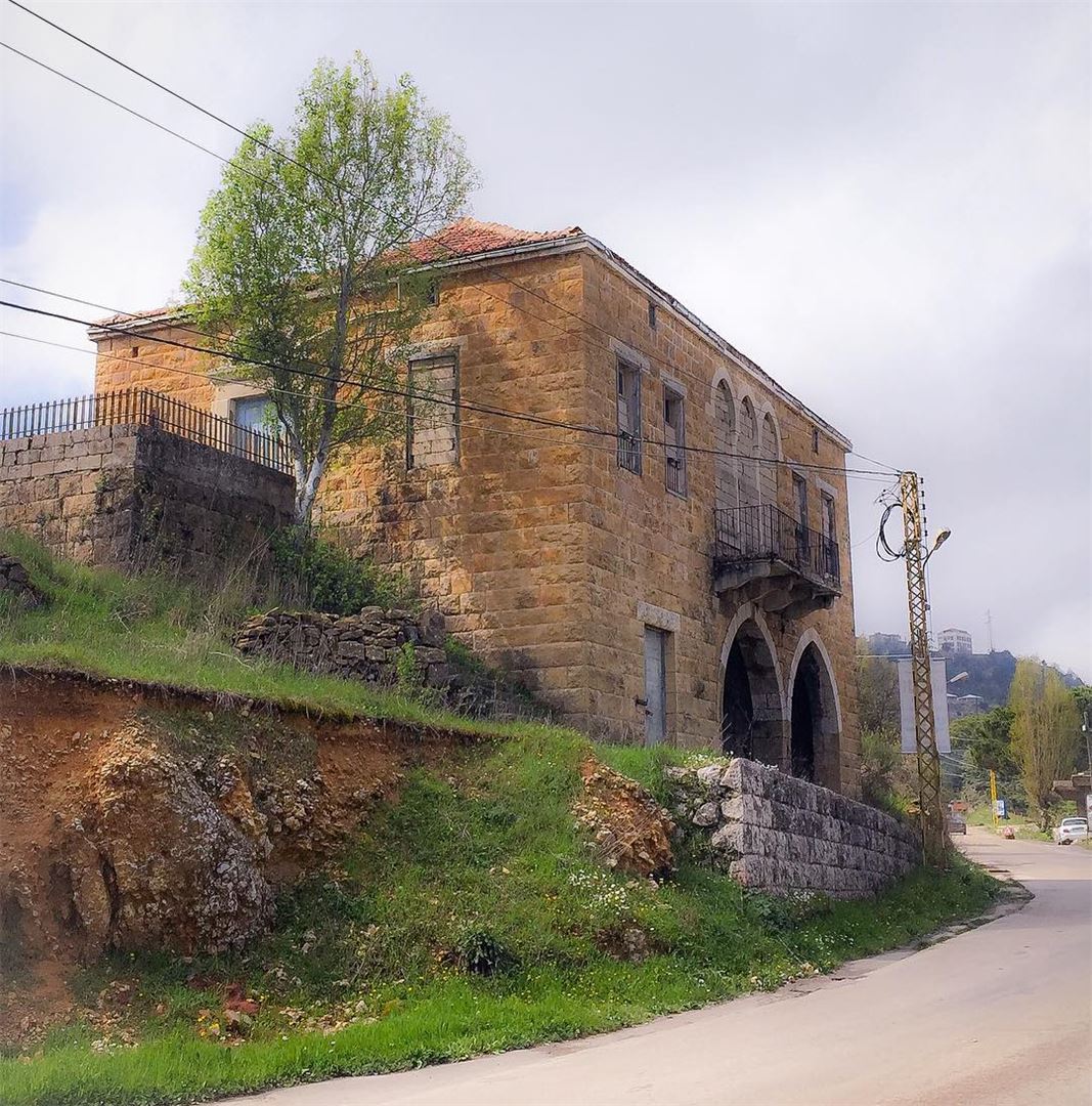 Where are they now?  abandonedhouse  abandonedplaces  mountain ... (Chouâr ez Zghrîne)
