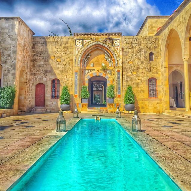 Where every stone tells stories of my  beautifullebanon 🌹🌲🏠🌲🌹... (Mir Amin Palace)