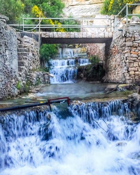 Where strength & pureness reach the soul 💙❄️💦🗻💦❄️💙 Ehden Waterfalls 🙏 (Nabaa Mâr Sarkîs)