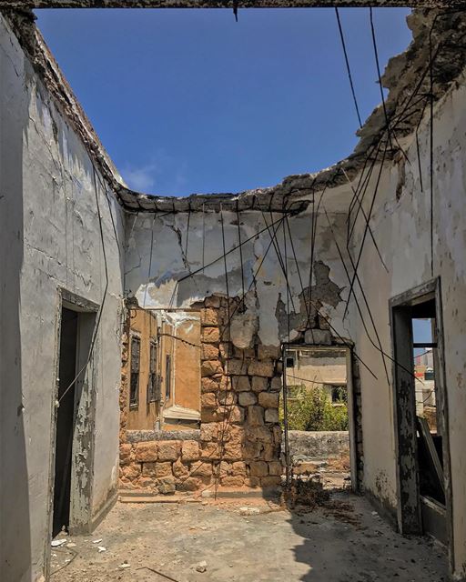 Where the sky is the only limit• ptk_lebanon  super_lebanon  hd_lebanon ... (Tyre, Lebanon)