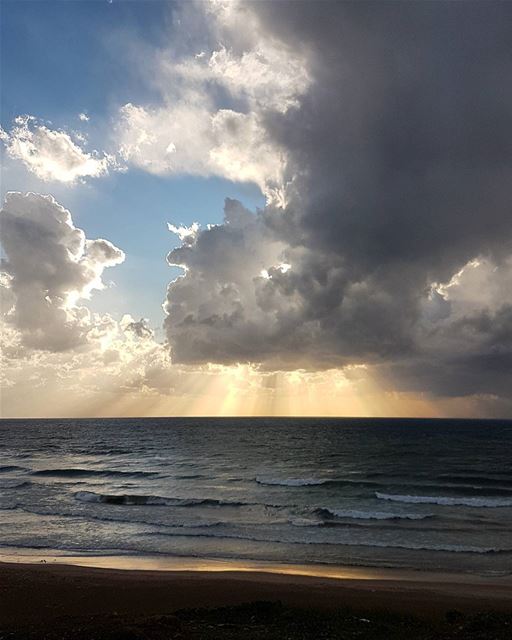 ... While it was playing hide-and-seek,The sun decides to take a peek 🌝🌞 (Beirut, Lebanon)