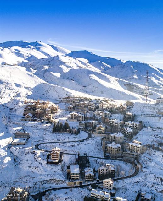 White Christmas 😍❄️...  mzaar  kfardebian  lebanon  dji  drones ... (Mzaar Kfardebian)