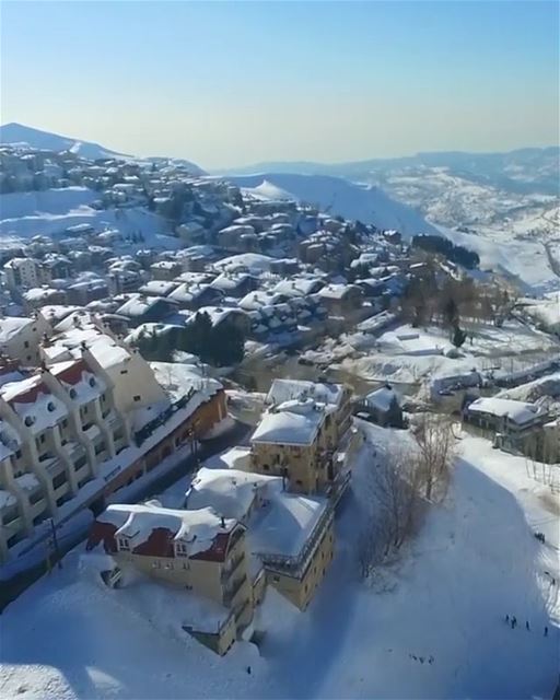 Who else is excited for WINTER?? 😬Get your flight tickets and come enjoy... (Kfardebian)