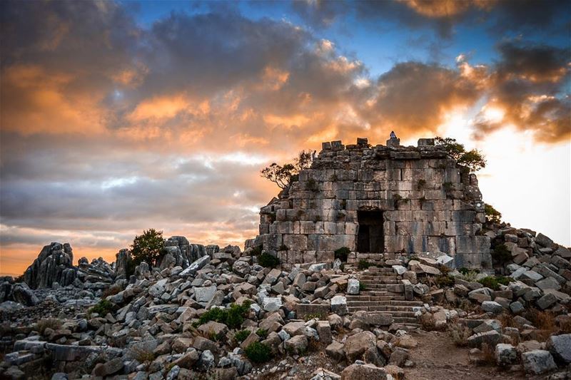 .Who wants such an amazing sunset walk at the nature🌄? Faqra roman ruins... (Faqra Ruins)