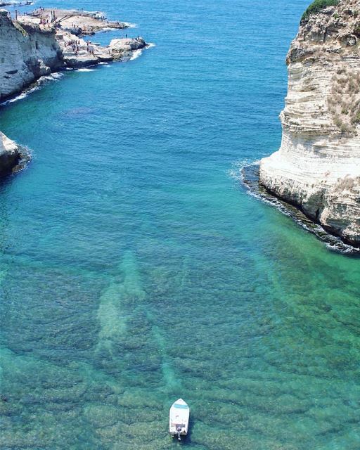 Will you jump ?💙💚Morning igers.By @buddcorp  Rawché  Rawshe  Beirut ... (Ar Rawshah, Beyrouth, Lebanon)