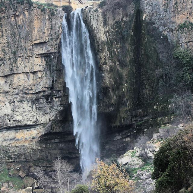  wind  effect on  water  waterfall  outdoor  nopeople  jezzine  lebanon ... (Jezzîne, Al Janub, Lebanon)